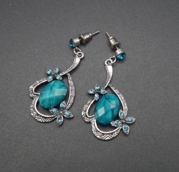 �V�i�A���e�B�[�N�� �n�X�g�[�� ���ԃ��`�[�t �s�A�X�@�G�X�j�b�N�@���g���@