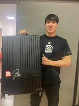 #30 �R�� �őI��y���M�T�C������I�莄���z���p�X�[�c�P�[�X�E�g�b�v�X�Z�b�g