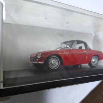 ミニカー フェアレディSR311 1/43『稀少品』