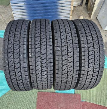 2022N uaXgBLIZZAK uUbN VL10 15C`195/80R15 107/105L LTX^bhX