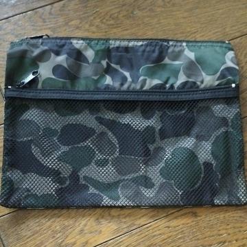 ポーチ 迷彩 美品 27.5?21