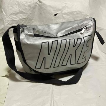 y1~X^[gzyBe[WzyNIKE / iCLz V_[obO / X|[cEFA