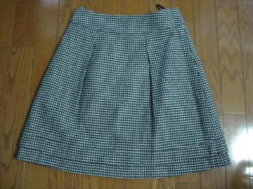 ���N���A�C���v���b�V�����@���ʃf�U�C�����E�[���f�U�C���X�J�[�g���N���[�[�b�g�������i�I