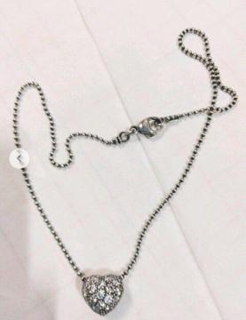 Folli Follie@tHtH  silver lbNX n[g