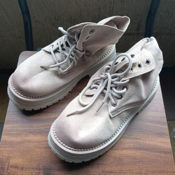 �V�i 23.5cm ���f�B�[�X �u�[�c �O���[ ���� �V���[�Y �V���[�g�u�[�c