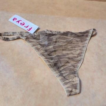 Freya T�o�b�N �V���[�c�@�V�i�@�^�O�t���@�t���C��