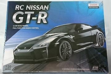 NISSAN GT-R 1/20 SCALE MODEL FULL FUNCTION RADIO CONTROL