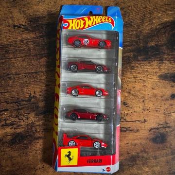 �z�b�g�E�B�[�� �t�F���[�� 5�p�b�N �~�j�J�[ 5��Z�b�g Hot Wheels Ferrari�y�V�i�z