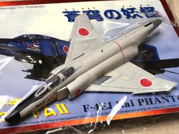F 1/144 p@RNV 6e u̗d F-4EJ t@gU 305s 362@
