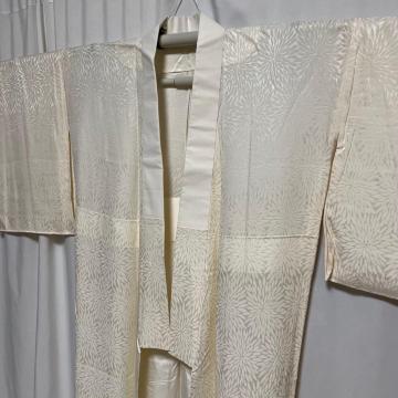 ���� ���@�� �� �n�� �e �ԕ� ���~���Ă���