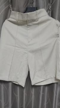 LOWRYS FARMクリーム色系のショートパンツ★フリーサイズ