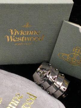 Vivienne Westwood ���B���B�A�� �A�[�}�[�����O �K�����^