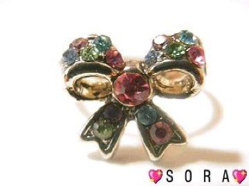 【小悪魔ageha掲載】調整可能♪エタニティリボンリング.箱付 レインボー