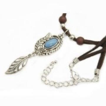 合成皮革♪サーフ.ワイルド.ネイティブ系 ターコイズリーフ&フェザーネックレスチョーカー