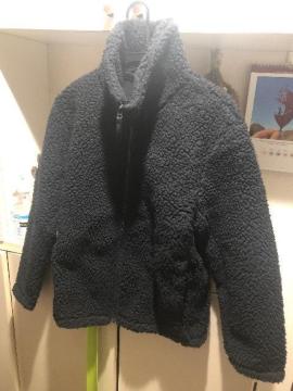 Uniqlo U {A WPbg jN [