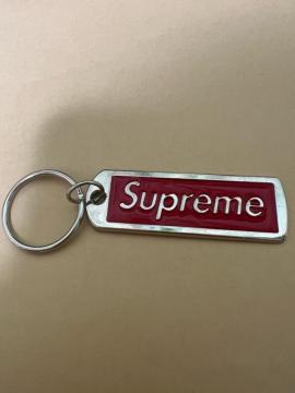 supreme �L�[�z���_�[�@���b�h