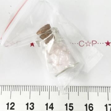 29*クラックガラスビーズ入り ガラスの小瓶 蓋接着なし 23
