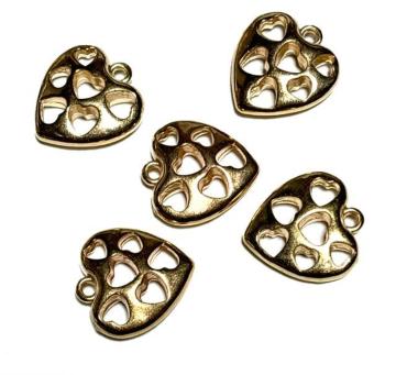 226 金色の穴あきハート 5個入り ペンダントトップなどに ◯