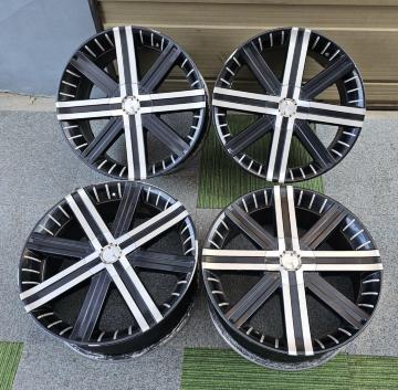M'Z SPEED J-SaviorA~zC[19C` 8J+38 PCD113/114.3-5nu73 zC[̂