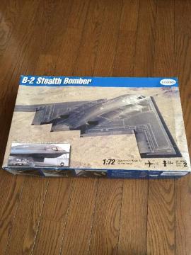 1/72  B-2  Stealth Bomber