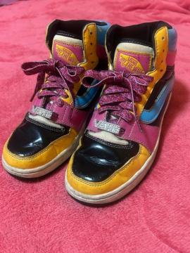 VANS  OFF THE WALL �n�C�J�b�g�X�j�[�J�[�@�}���`�J���[ �G���u�����t���@�@24.0cm