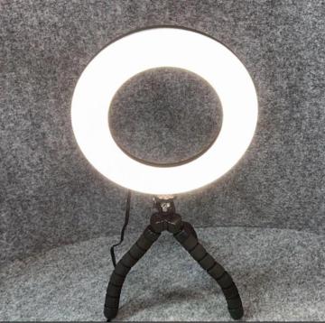 LED�����O���C�g