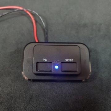 �n�C�G�[�X 200�n ���A�q�[�^�[�X�C�b�`�� USB �d���|�[�g ����