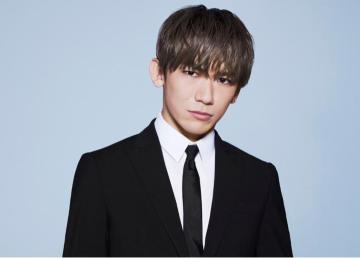 yzEXILE NAOTOIʐ^tHg10Zbg A