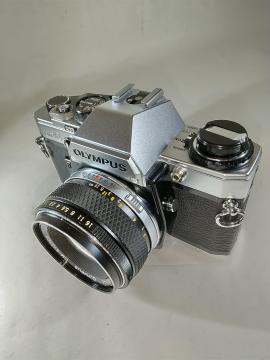 OLYMPUS OM 10 ���i + ZUIKO 50mm 1:1.8