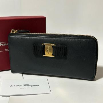 Salvatore Ferragamo �t�F���K�� ���E���h�t�@�X�i�[ �����z 22C124 �u���b�N ���U�[ ���@��