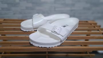 ��BIRKENSTOCK �r���P���V���g�b�N �z���C�g�T���_�� �T���_��/�����Y/27�p���V�i