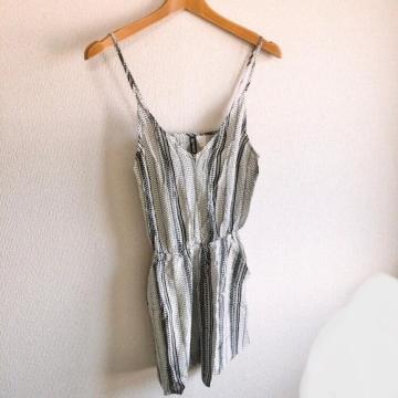 ◆H&M/エイチ&エム◆ミニ丈オールインワン★ホワイト34サイズ♪美品*海コーデ*プール*部屋着