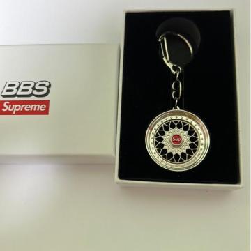 supreme�L�[�z���_�[