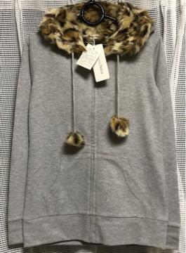 ☆新品未使用☆パーカー