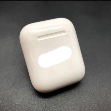  i Apple Abv AirPods [dP[X̂ A1602