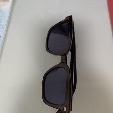 �T���O���X