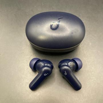 ���� Soundcore Life P2 Mini ���C�����X�C���z�� �l�C�r�[