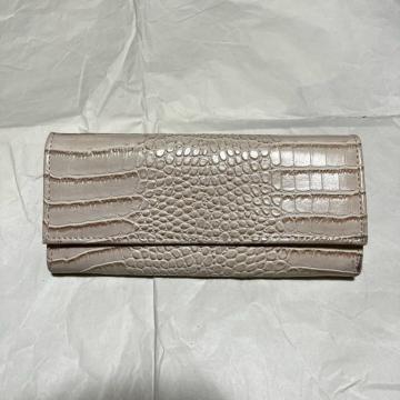 ym[uhzyNR_Cz M\^ / z