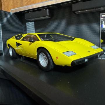 ŖWi  1/18 {M[j JE^bN LP400 CG[
