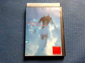 DVD ���̒��̔��� August in the Water ������