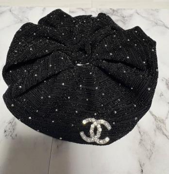 �V�i���g�p �m�x���e�B �w�A�V���V�� �u���b�N�@CHANEL �L���L�����S