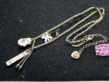 ViSXPn XL[܃lbNXBETSEY JOHNSON