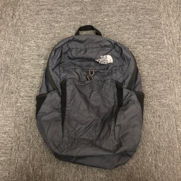  THE NORTH FACE FLYWEIGHT PACK 17L