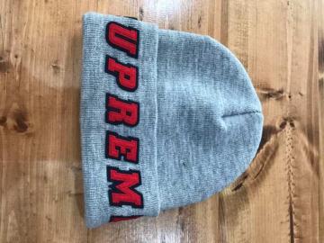 SUPREME Vv[ BEANIE r[j[ wU[O[ jbgX