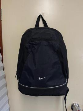NIKE �i�C�L �����b�N�� W32�~H40�~D13.5cm�X�|�[�c �ʊw �ʋ�
