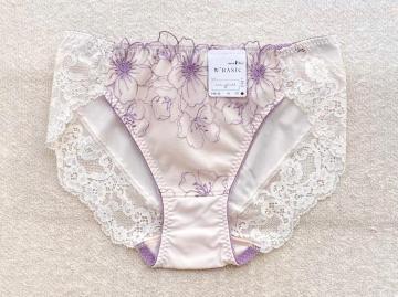 Wacoal AMPHI �V���[�c M�T�C�Y �I�t�z���C�g