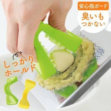 《New》野菜をしっかりつかみ.手が汚れない★食材ホルダー/ 指楽とんぐ<グリーン>