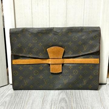 LOUIS VUITTON ���B�g��  �N���b�`�o�b�O  ECLAIR�t�@�X�i�[