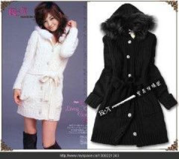 《New》ボタンがローズ(薔薇)★ファー付・フード*ニットコートジャケット<ベルト>