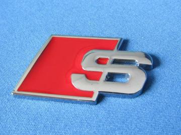 Audi AEfB sport S dl ^ RED Gu iI